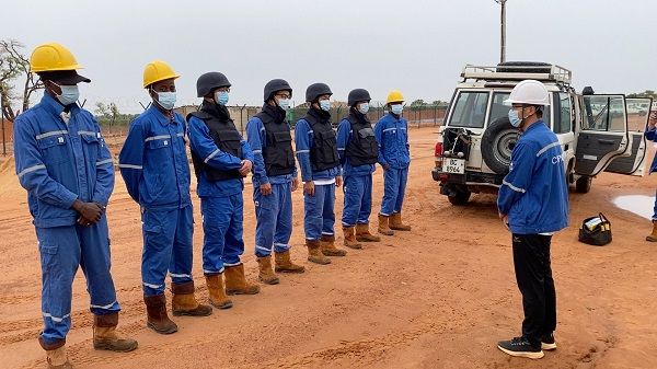 尼貝管道披荊斬棘，全力推進(jìn)檢測任務(wù)