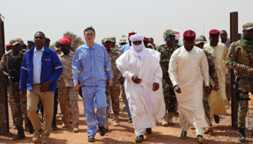 尼日爾石油部部長(zhǎng)到尼貝項(xiàng)目視察工作